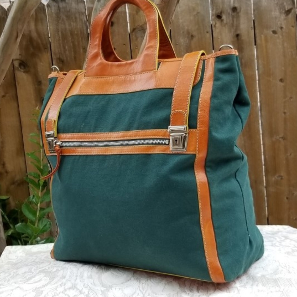 Barneys New York Green and Tan Travel Bag - Picture 10 of 16